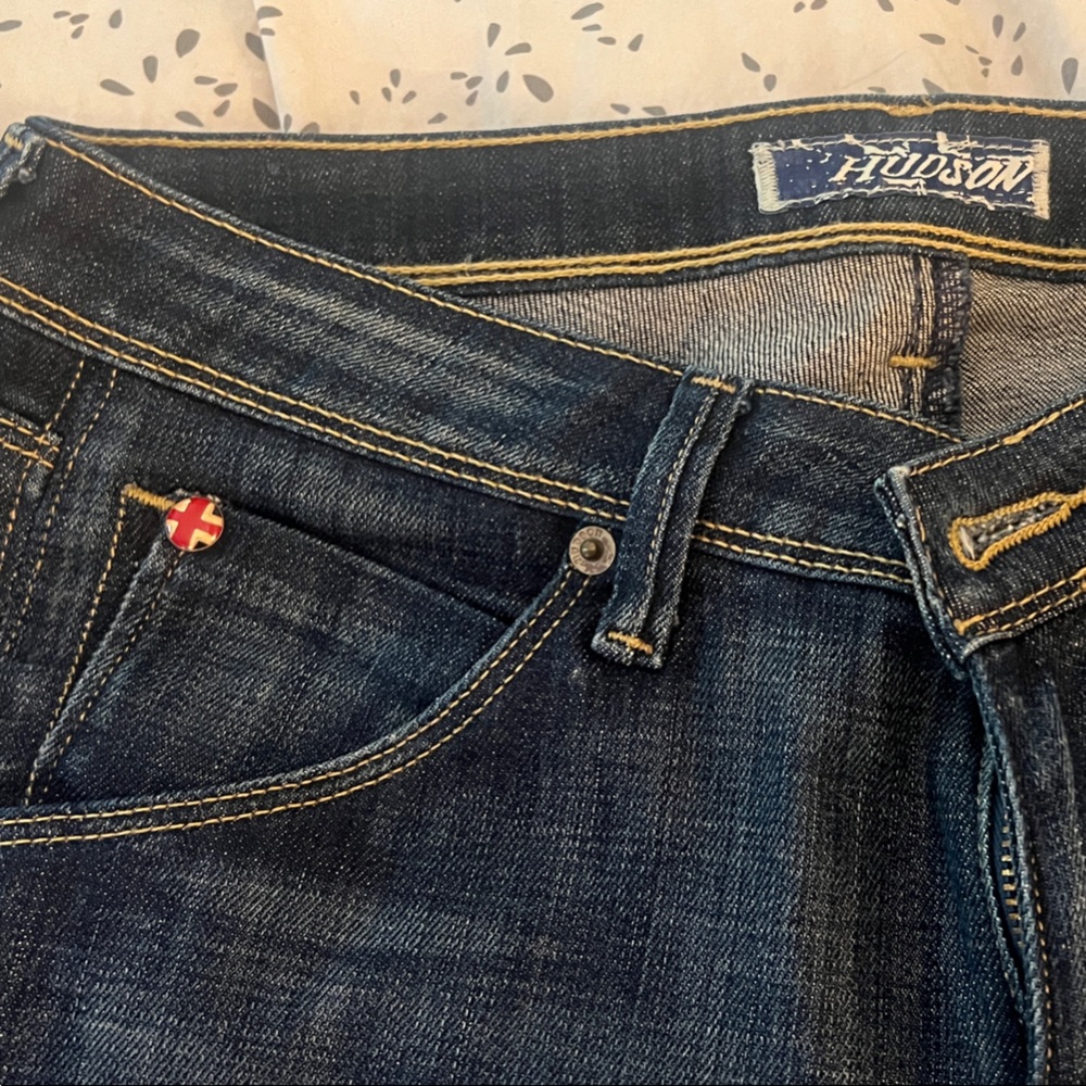 Hudson size 27 Indigo Jeans with Contrast Stitching- straight leg